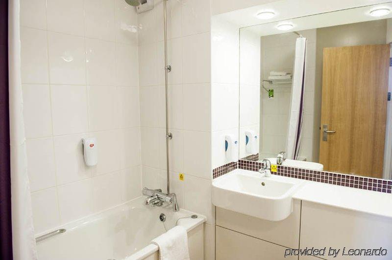 Premier Inn Durham City Centre Екстериор снимка