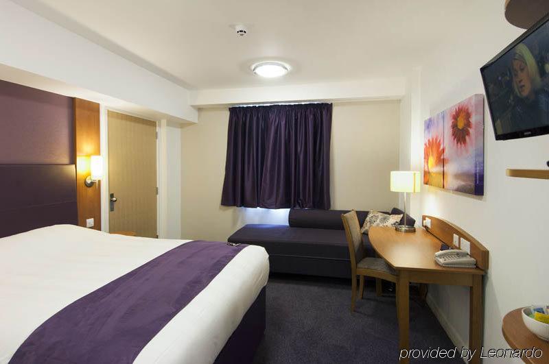 Premier Inn Durham City Centre Екстериор снимка